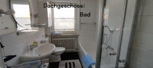 Badezimmer in der Ferienwohnung Fürst in Bürgstadt - Dachgeschoss-Wohnung