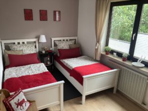 Ferienwohnung Bretz in Miltenberg - Schlafzimmer mit zwei Einzelbetten