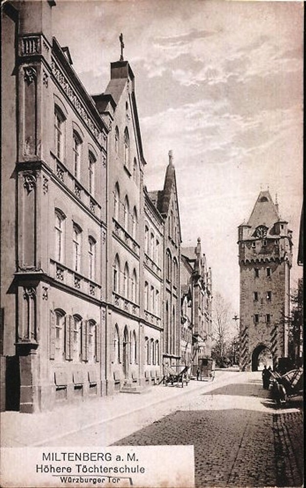 Höhere Töchterschule auch bekannt als "Institut de Notre Dame" Anfang des 20. Jahrhunderts