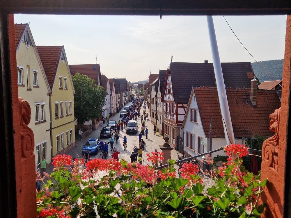 BR-Radltour - Durchfahrt durch Bürgstadt © Fabienne Elbert