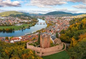 Panoramablick auf Miltenberg zur Herbstzeit.