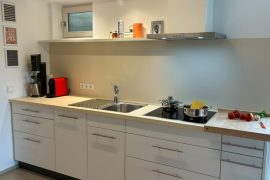 Küchenzeile in der Ferienwohnung Terrassenglück von Silke Zöller in Miltenberg