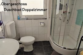 Duschbad im Privatzimmer Fürst in Bürgstadt - Doppelzimmer