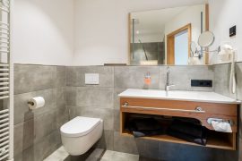Modernes Badezimmer