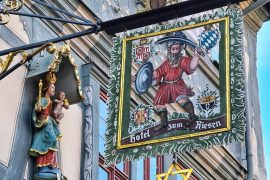 Wirtshausausleger des Hotels zum Riesen