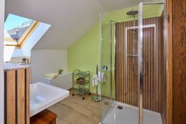 Doppelzimmer Jachtschütz - Badezimmer © Knapp u Jachtschütz