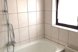 Badewanne im Badezimmer der Ferienwohnung Dörr in Bürgstadt
