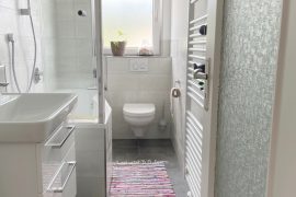 Badezimmer in der Ferienwohnung Forsthaus in Miltenberg