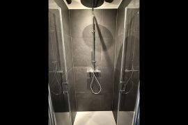 Dusche in der Ferienwohnung an der Mainpromenade in Miltenberg