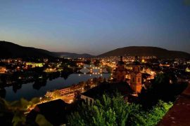 Blick über Miltenberg zur Blauen Stunde - nahe der Ferienwohnung Mauersegler