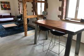 Esstisch in der Ferienwohnung Mauersegler in Miltenberg