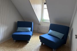 zwei Sessel in der Ferienwohnung 9. Riese in Miltenberg