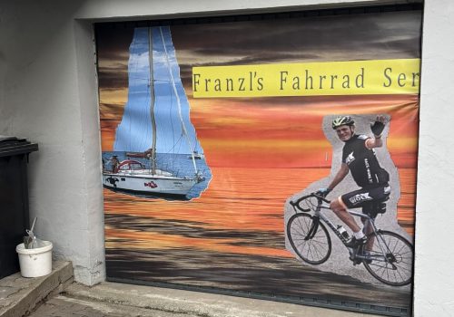 Garagentor von Franzl´s Fahrrad Service Miltenberg