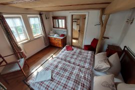 Doppelzimmer im Obergeschoss im Ferienhaus "Haus Nostalgie" in Kleinheubach