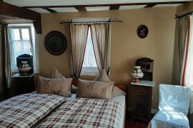 Doppelzimmer im Erdgeschoss im Ferienhaus "Haus Nostalgie" in Kleinheubach