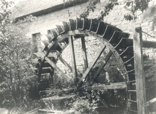 Historisches Foto vom Mühlrad der Unteren Mühle in Bürgstadt