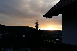 Ferienwohnung "Auf Schäfers Spuren" in Bürgstadt - Aussicht vom Balkon bei Sonnenuntergang