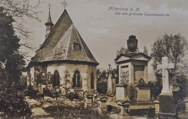 Historisches Foto der Laurentiuskapelle in Miltenberg mit Friedhof