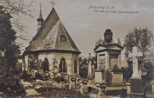 Historisches Foto der Laurentiuskapelle in Miltenberg mit Friedhof