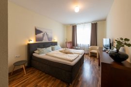 Flair Hotel Hopfengarten in Miltenberg - Doppelbett im Zimmer 1-3